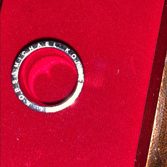 Micheal kors ring - Picture 2 of 2